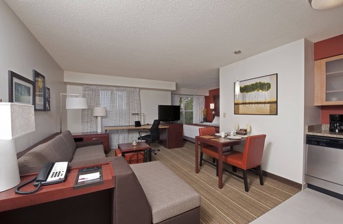Lansing Hotel | Residence Inn Lansing West