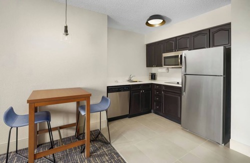 Florida Central Atlantic Coast Hotel | Residence Inn Orlando | King Studio | Spacious Suite with Full Kitchen