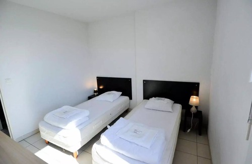 Azille Apartment | Residence Le Château de Jouarres * - Studio 2 people