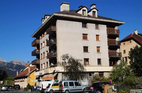 Barcelonnette Apartment | Residence Le Gravier - 3 Rooms for 6 People