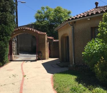 Labastide-Rouairoux Apartment | Residence Le petit paradis - La petite maison