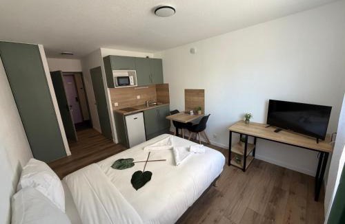 Centre Ville Rive Gauche Apartment | Residence Neoresid St Sever