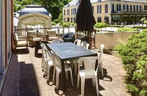 Cauterets Apartment | Residence Regina Cauterets large apartment in the center of town