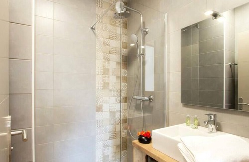 Orcieres-Merlette Apartment | Residence Rochebrune Les Cîmes **** - Labellemontagne - 2 rooms 4 people