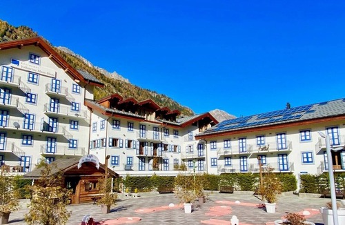 Vallorcine Apartment | Residence & Spa Vallorcine Mont-Blanc 5*