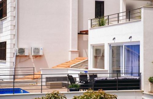Gornji Kono Apartment | Residence top location apt. 1 Marghareta with sea view