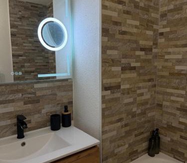 Lalande-Grand Selve Apartment | Residence Villa rose T3 parking privé