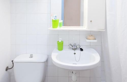 Terrassa Hostel | Residencia Universitaria Resa Francesc Giralt i Serrà