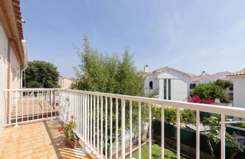 Torredembarra House | Residencial Port Lligat by Interhome