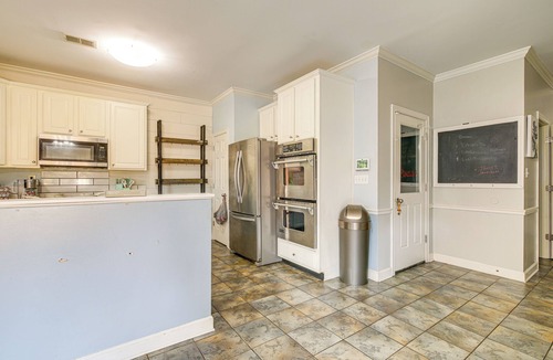 Cordova House | Residential Cul-De-Sac: Suburban Memphis Hideaway!