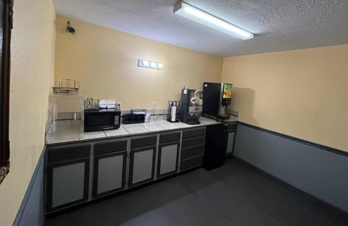 Knob Noster Hotel | Residential Suites Warrensburg by Hotel O US 50