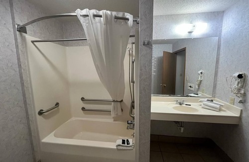 Knob Noster Hotel | Residential Suites Warrensburg by Hotel O US 50