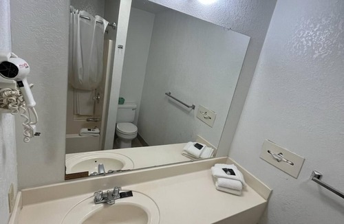 Knob Noster Hotel | Residential Suites Warrensburg by Hotel O US 50