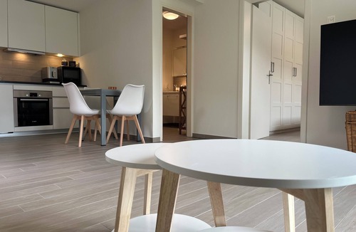 Riazzino Apartment | Residenza La Svolta - Salt Pool & Private Garden