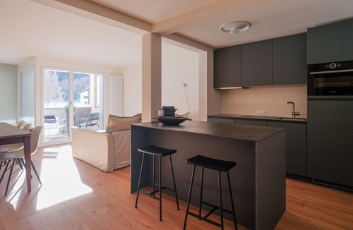 Sils-Maria Apartment | Residenza Lagrev - 2 1/2 room flat no. 206 - Type 25A - 2nd floor - South