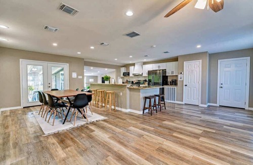 Shearer Hills - Ridgeview Cabin | Resort 4BR w/Pool, Hot Tub, Pickleball, Sleeps 12