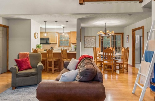 Reeds Spring Cabin | Resort Cabin! Fireplace, Waterfront and Waterview | 122