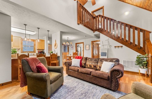 Reeds Spring Cabin | Resort Cabin! Fireplace, Waterfront and Waterview | 122