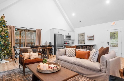 Hollister Cabin | Resort Cabin with Hot Tub, fire pit, indoor pool!