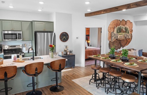 Hollister Cabin | Resort cabin with Hot Tub, Indoor Pool, Near Golf
