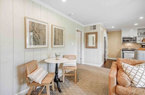 Napa Condo | Resort Charm: King Bed Pool 2 Private Patios