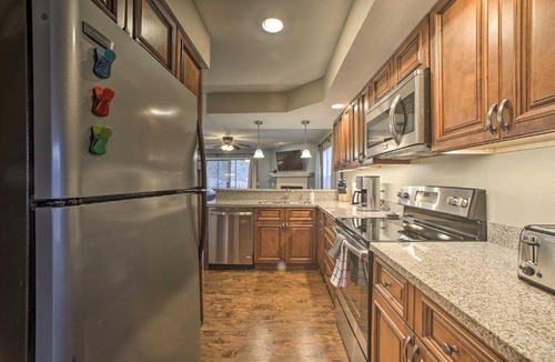 Table Rock Apartment | Resort Condo Next to Pointe Royale Golf Course!