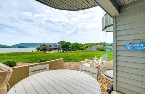 North Shore House | Resort Condo on Smith Mtn Lake: Linens Included!