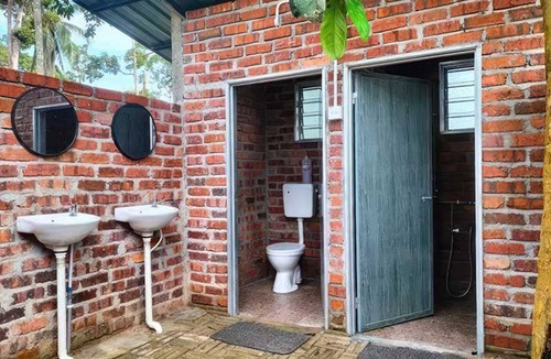 Kampung Kuala Kenas Hotel | Resort D'Rumah Bonda River View