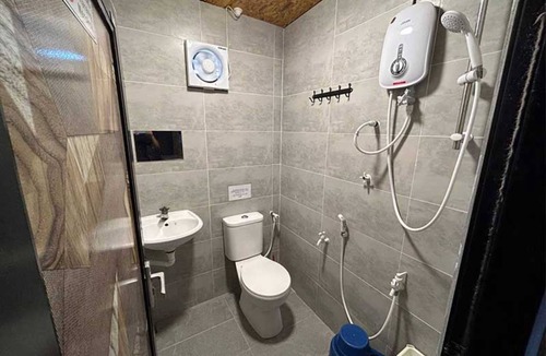 Kampung Kuala Kenas Hotel | Resort D'Rumah Bonda River View