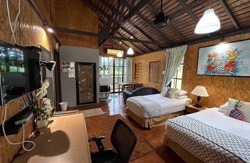 Kampung Kuala Kenas Hotel | Resort D'Rumah Bonda River View