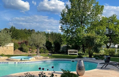 Merignac Villa | Resort