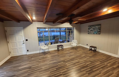 Casselberry House | Resort like Lake House on 2+ acres, Golf Course, pool, fishing dock, pool table