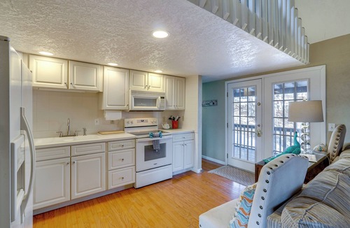 Osage Beach Cabin | Resort Living on Lake of the Ozarks! Family Cabin