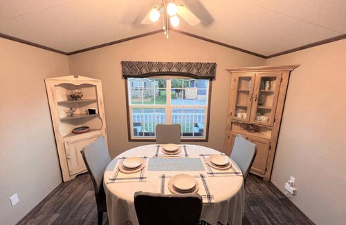 Virgil House | Resort near wineries, river, trails! Large Pool!