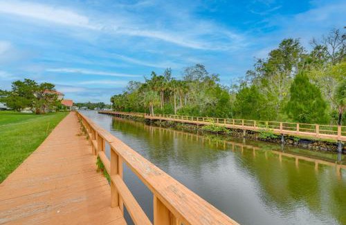 Homosassa House | Resort Perks: Family Gem w/Homosassa River Access