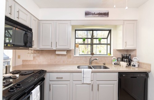 Salem House | Resort Pool & Spa 3BR 3BTH w Loft, Family Gameroom