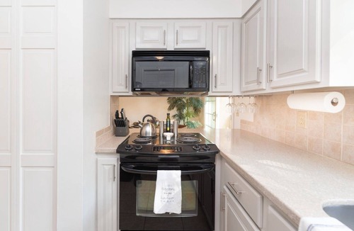 Salem House | Resort Pool & Spa 3BR 3BTH w Loft, Family Gameroom