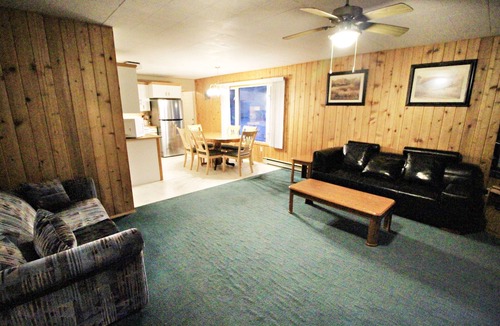 Falcon Lake Cabin | Resort Retreat at "All Decked Out"
