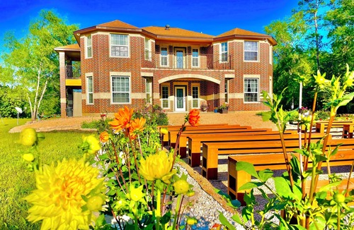 Cleveland Villa | Resort Rosa #Wedding & Retreat Resort# 12 acres & 9BR+6BA & Sleep40 & Host200