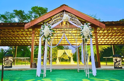 Cleveland Villa | Resort Rosa #Wedding & Retreat Resort# 12 acres & 9BR+6BA & Sleep40 & Host200