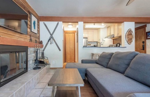 Tahoe Woods Resort | Resort Studio Minutes to Lake and Ski Areas