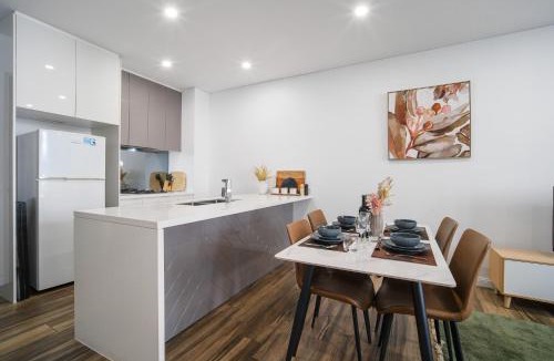 Clyde Apartment | Resort-Style 2BR Escape Pool, Gym, Sauna, Parking