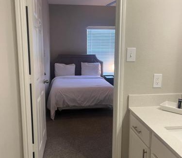 Texas Medical Center Apartment | Resort Style Apt/Home in Houston Medical Centre