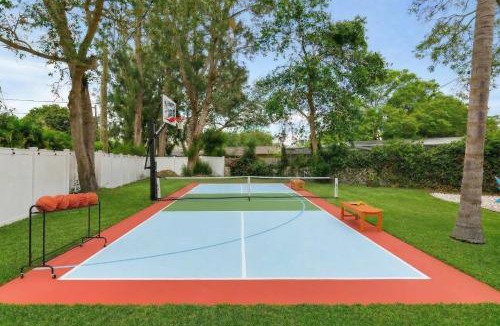 Seminole House | Resort Style Backyard Pool Sport Court Putt Putt