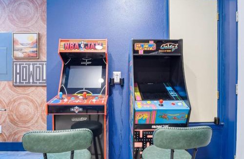 Woodridge House | Resort Style Backyard Arcade Games Hot Tub