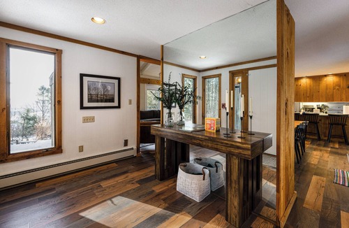 Quechee House | Resort-Style Community! Quechee Chalet w/Deck