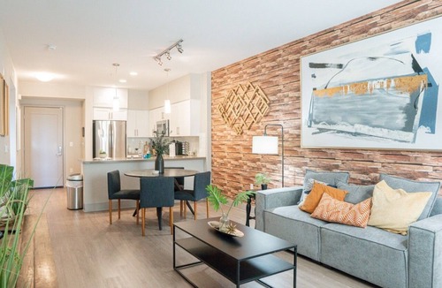 Fullerton Apartment | Resort-Style Condo 3 Miles to Disney