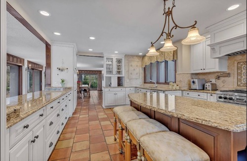 Old Brookville House | Resort style house for rent! Minimum 3 nights stay!