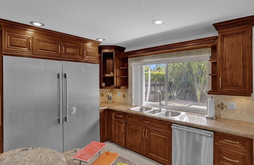 Lauderhill House | Resort style in the city of fort lauderdale