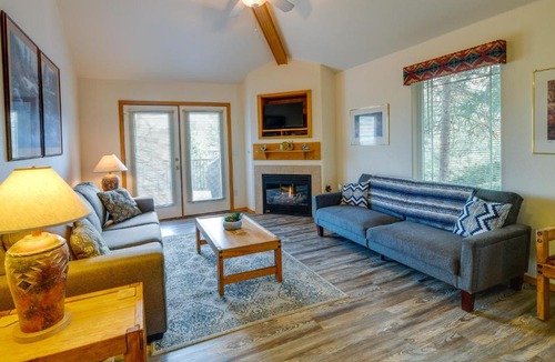 Klamath Falls House | Resort-Style Klamath Falls Home, Golf Course View!